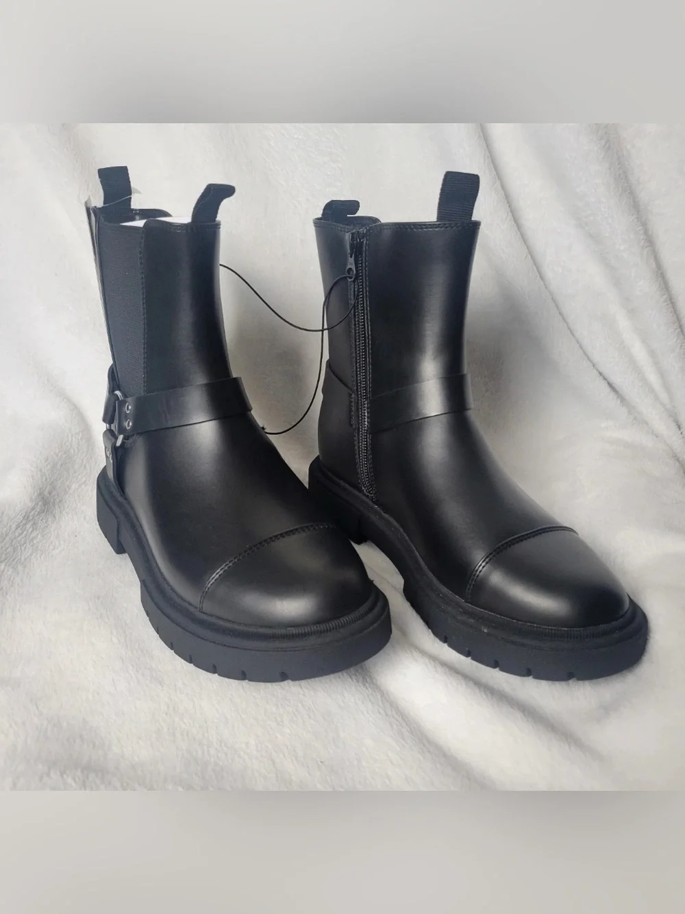 NWT-Kids1 Coachella style  Black Crosby Harness  Ankle boots, silver hardware